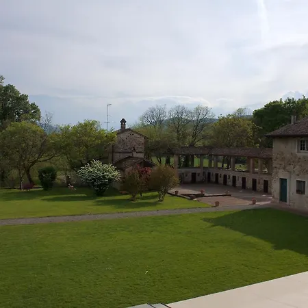 Agriturismo Croara Vecchia Bed & Breakfast *