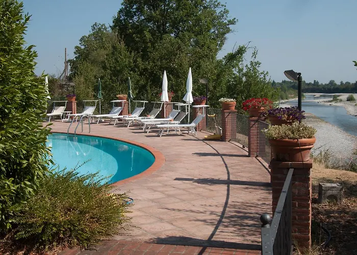 Agriturismo Croara Vecchia *