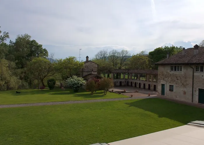 Agriturismo Croara Vecchia B&B *