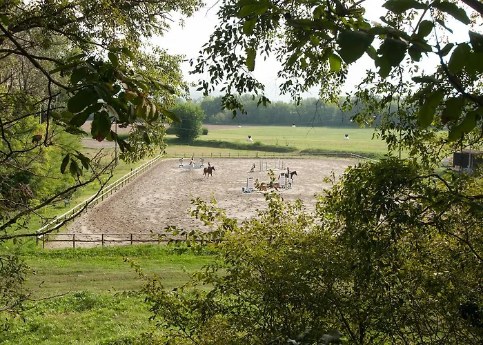 Agriturismo Croara Vecchia Bed & Breakfast *