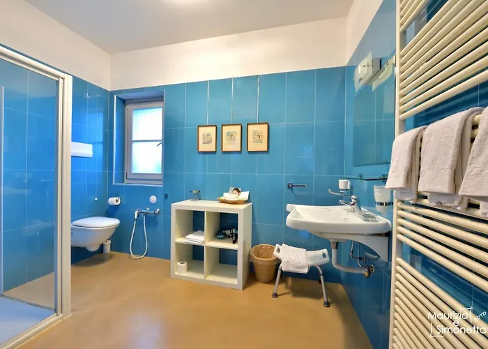 Agriturismo Croara Vecchia Bed & Breakfast *